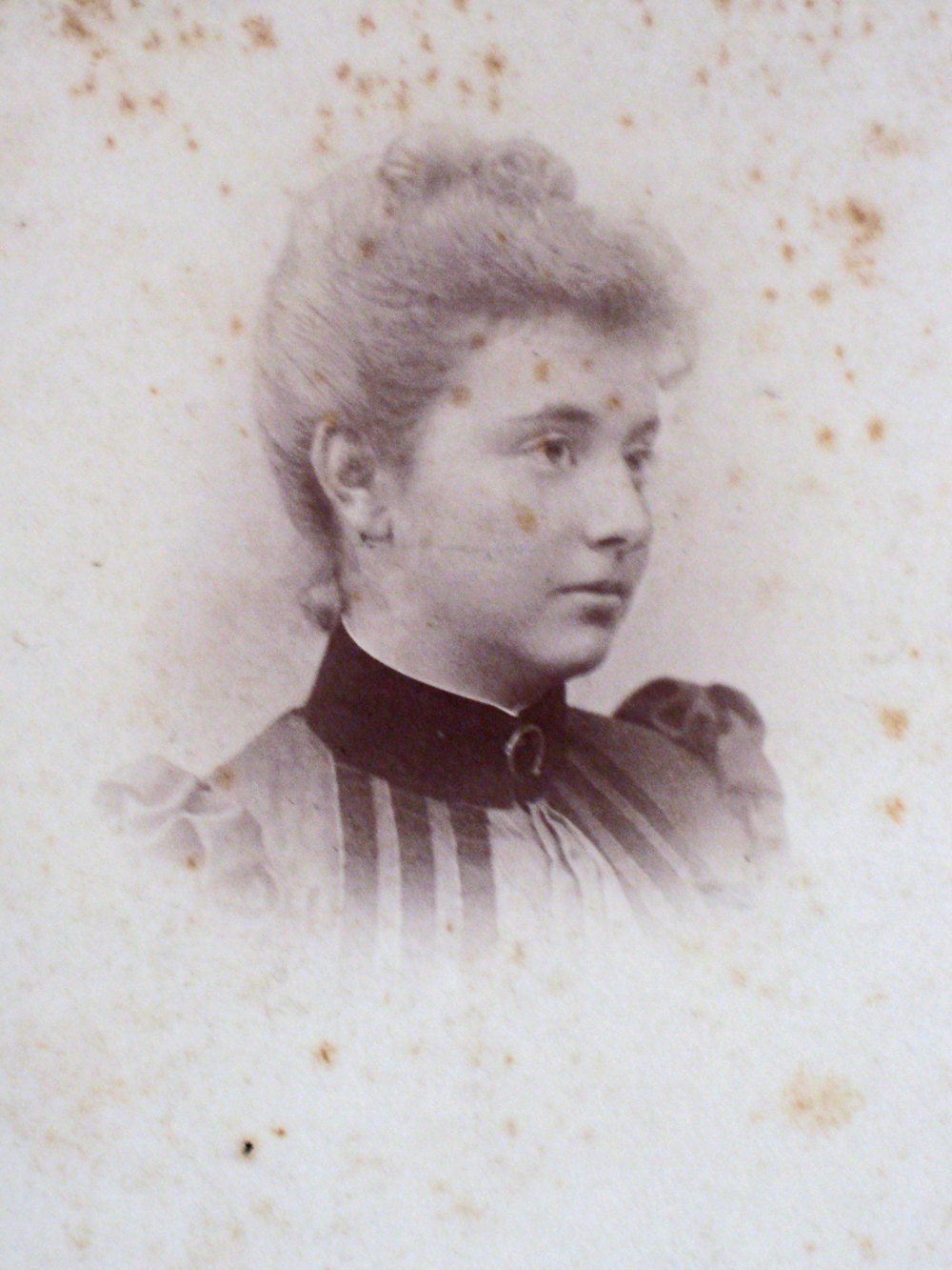Victorian photo portrait dated 1889