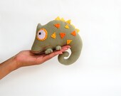 Chameleon soft toy for kids khaki green woodland creatures - RomeoShop