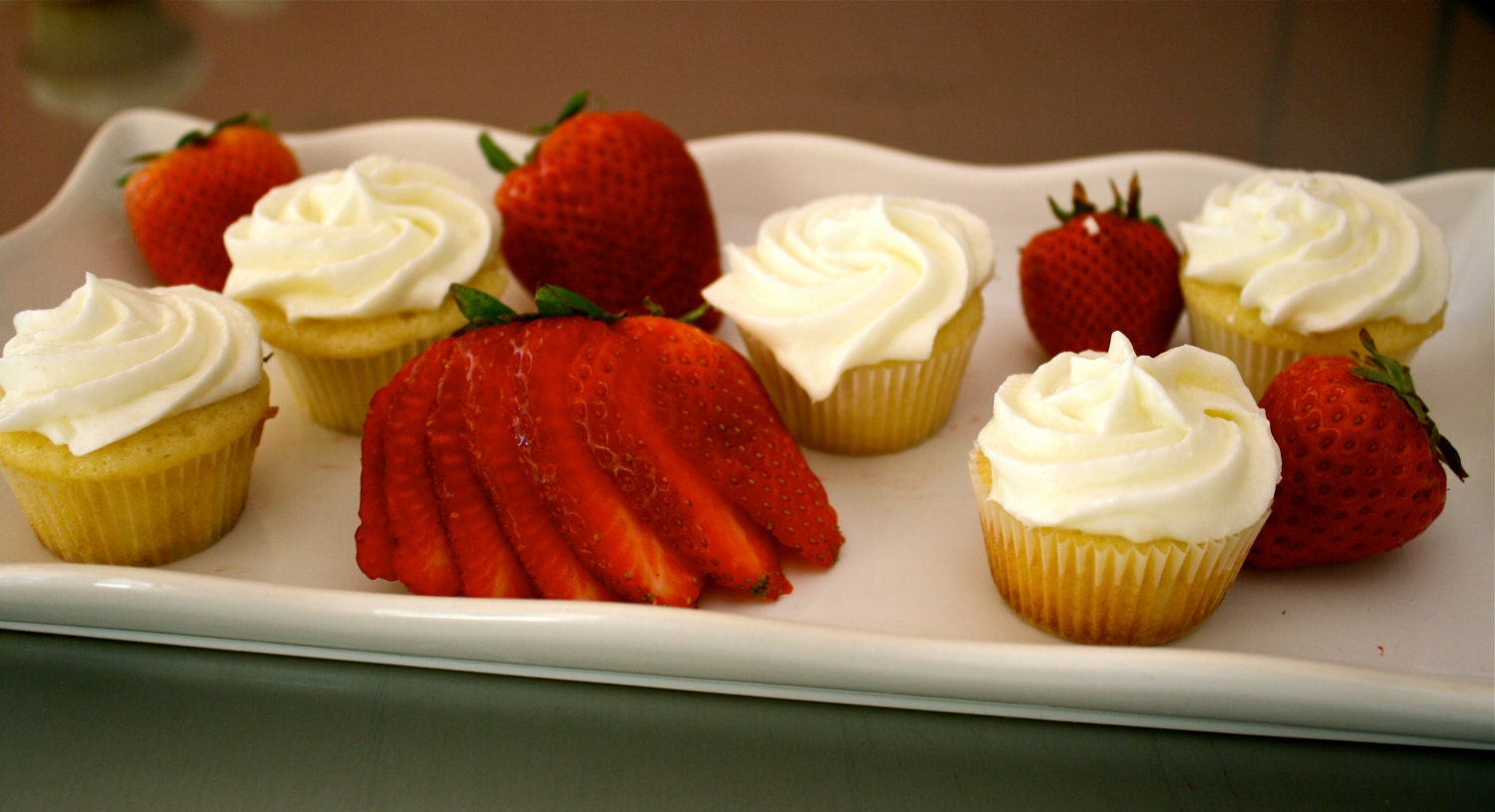 STRAWBERRY SHORTCAKE mini-cakes
