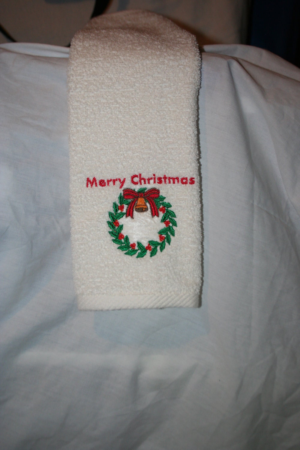 Christmas Wreath Finger Tip Towel