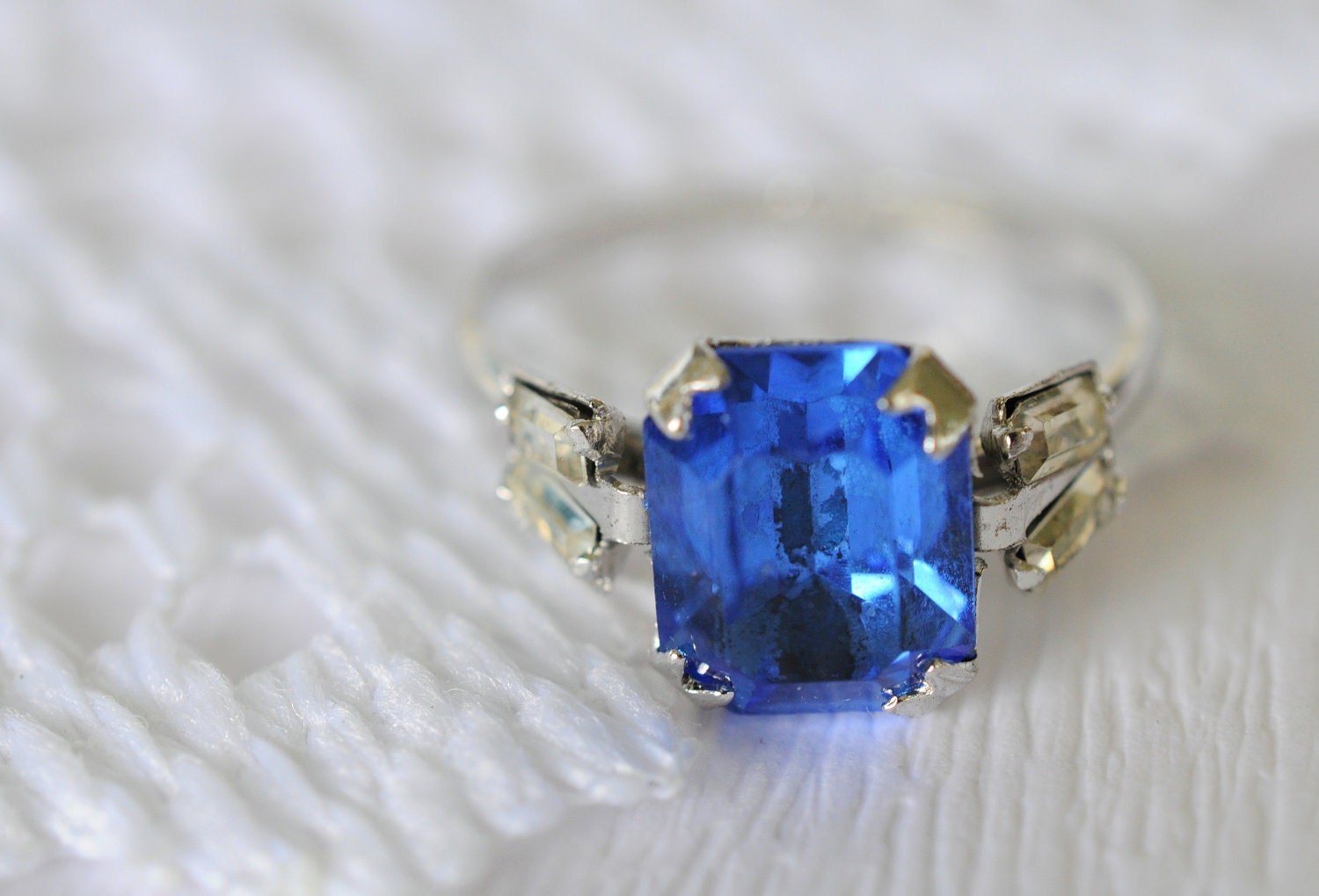 SALE/// 1930s vintage ring / sterling silver blue glass // ROCK CANDY