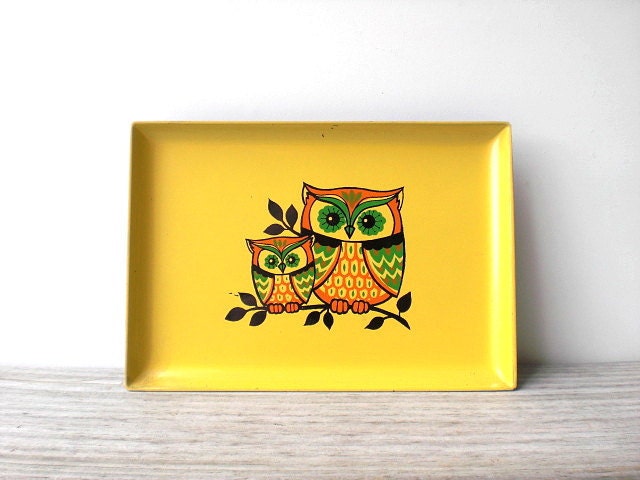 Vintage owl tray / retro kitchen / yellow / orange / green / folk owl / desk office decor / kitsch / Japanese