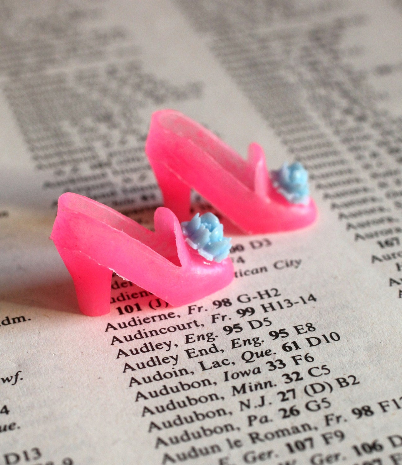 Mab Couture Sugarplum shoes - Cinderella - Vintage Candy Pink Blythe size dolly shoes - for your Fairy tale Princess