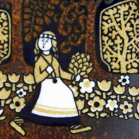 RESERVED Vintage Arabia Finland Kalevala Plate 1977 Raija Uosikkinen
