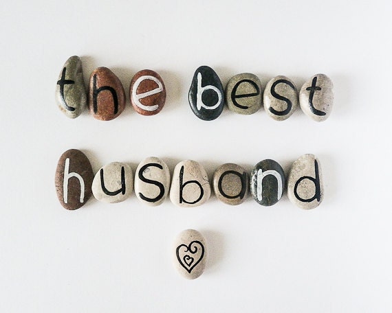 Valentine's day, The Best Husband, Unique Gift Idea for Birthday, 15 Magnets Letters, Custom Quote, Beach Pebbles, Personalized, Rocks