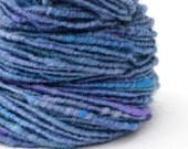 Lagoon corespun handpun art yarn - 90 Yards