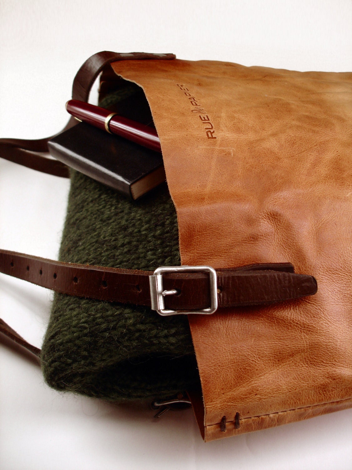 Custom size leather bag / Carry-all tote / Vintage army details / Cognac color / Made to order.