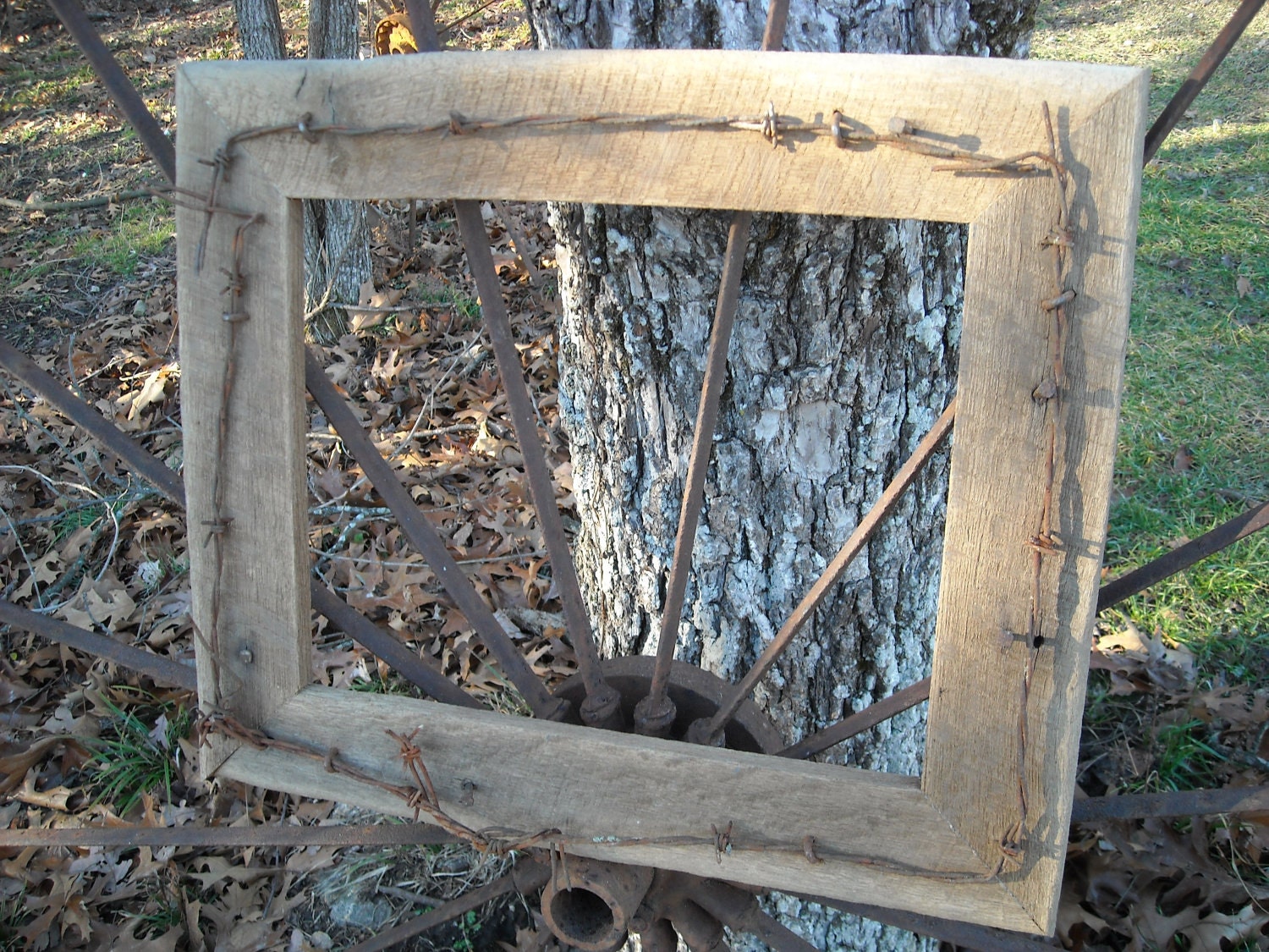 Wood Picture Frame 4 X 6 - Reclaimed Rustic Barn Barbed Wire SOLID OAK Upcycled reclaimed wood Farmhouse country Chic