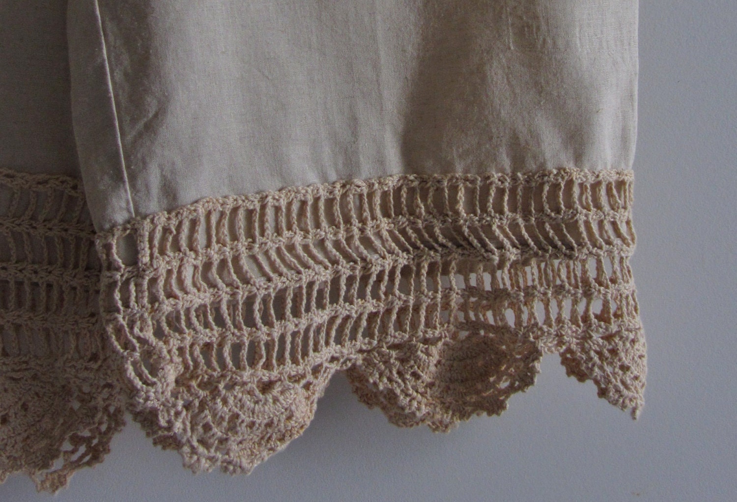 Tea Stained Linen Bloomers With Pockets And Crocheted Trim