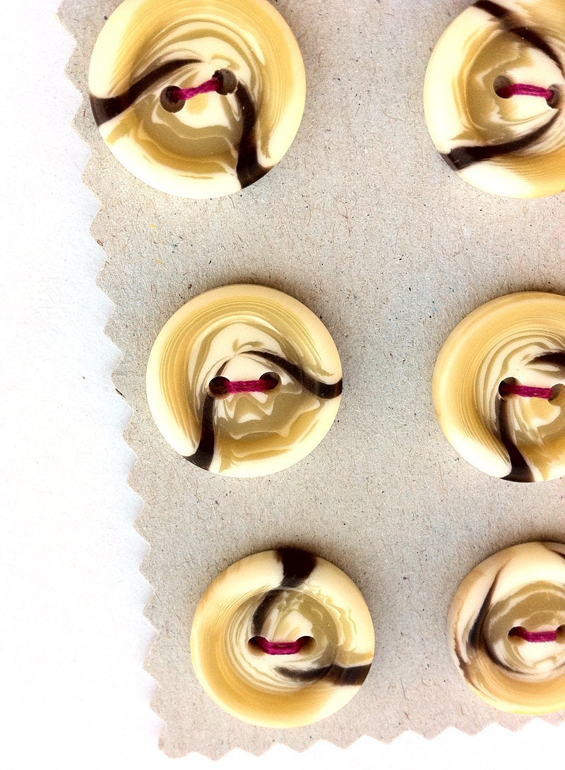 Vintage Caramel and chocolate buttons