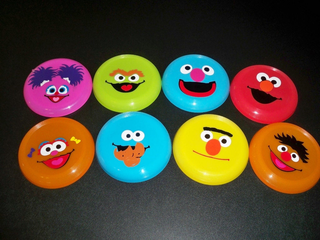 SESAME STREET BIRTHDAY party favors flying discs (set of 5) Il_170x135