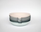 lip bowl - porcelain (concrete colour)