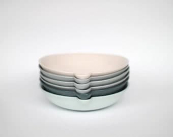 lip bowl - porcelain (concrete colour)