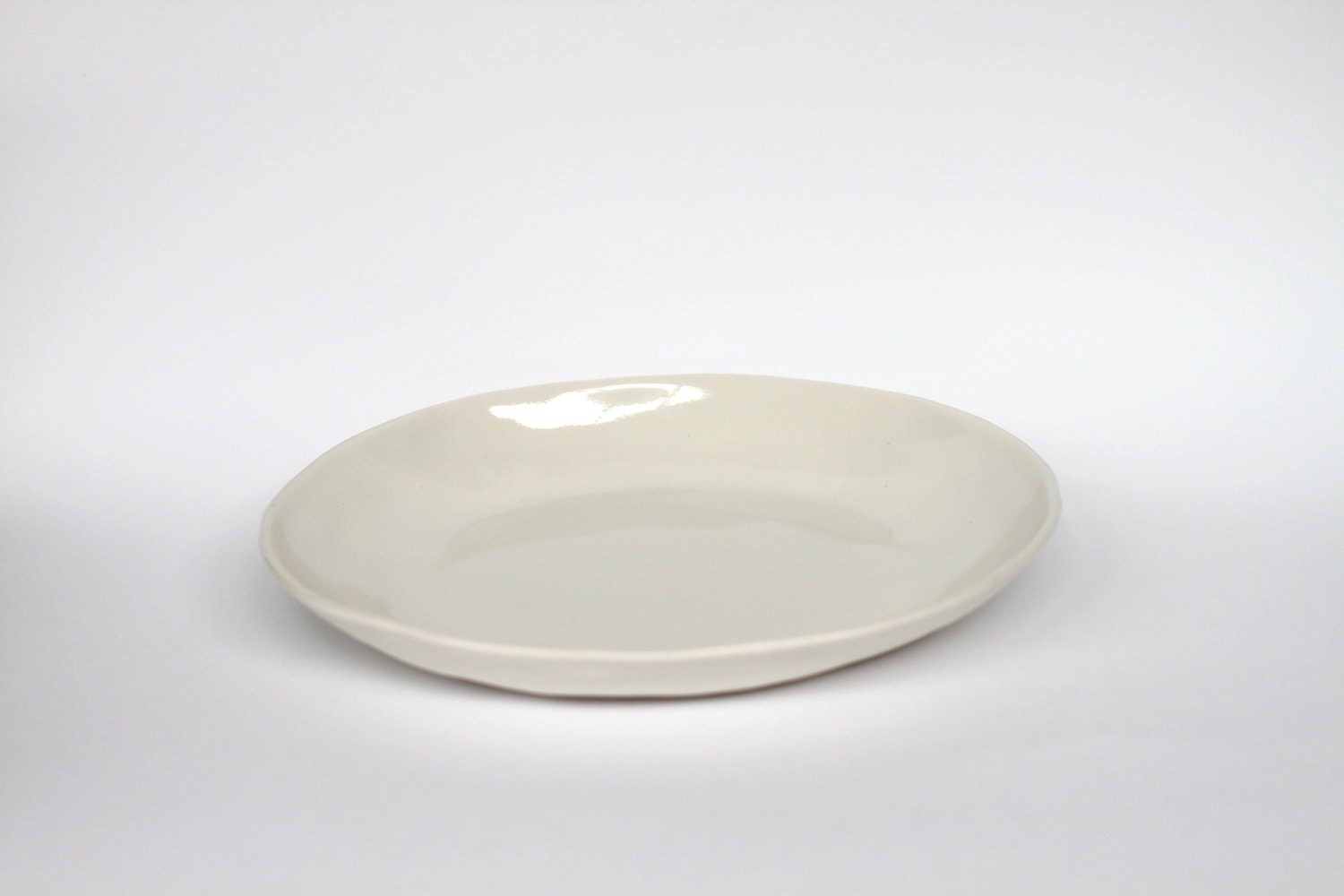 organic entree plate - porcelain (milk colour)