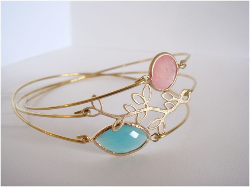 Gold branch bangle - Gold leaf bangle - Leaf bracelet - Everyday jewelry - Minimalist jewelry