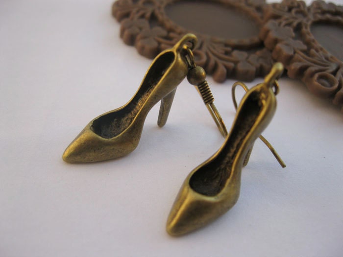 earrings---antique bronze 3D little high-heeled shoes,alloy earrings - laceinspring