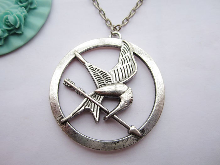 necklace--The hunger games pendant,alloy chain antique silver necklace
