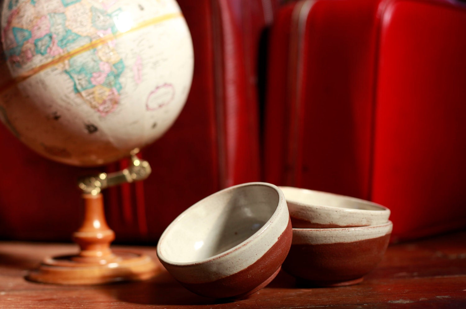 Glacier Bowls, Sustainable pottery straight from the earth.
