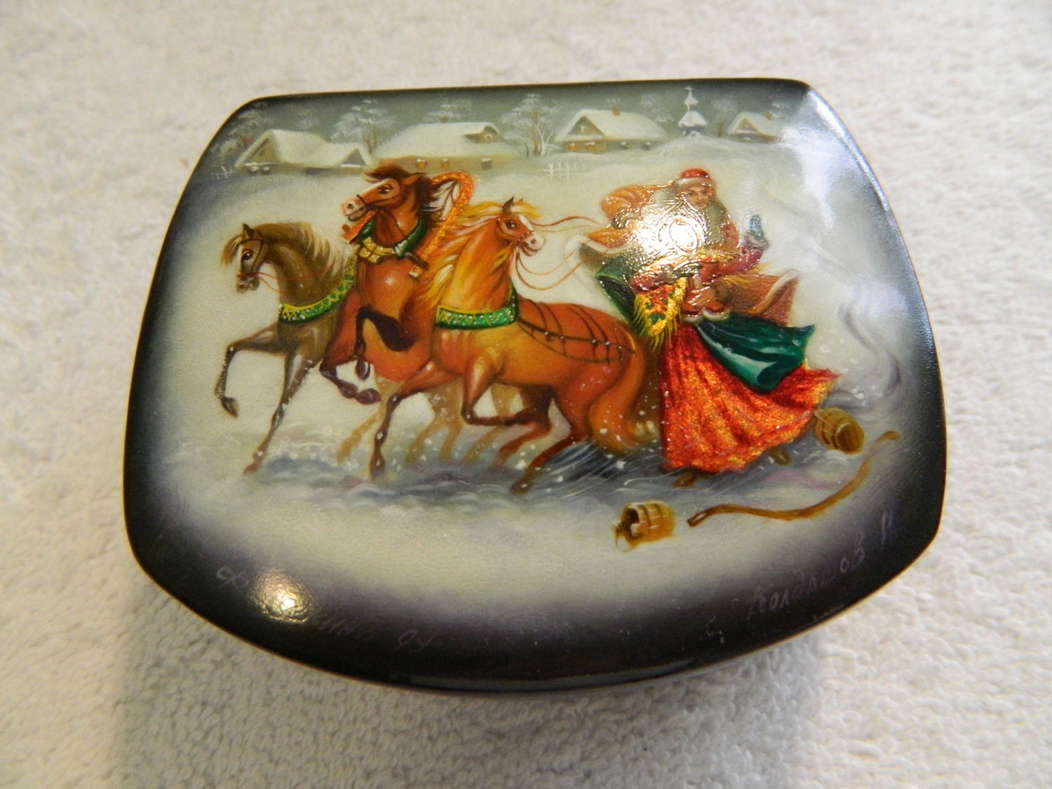 Handpainted russian lacquer box