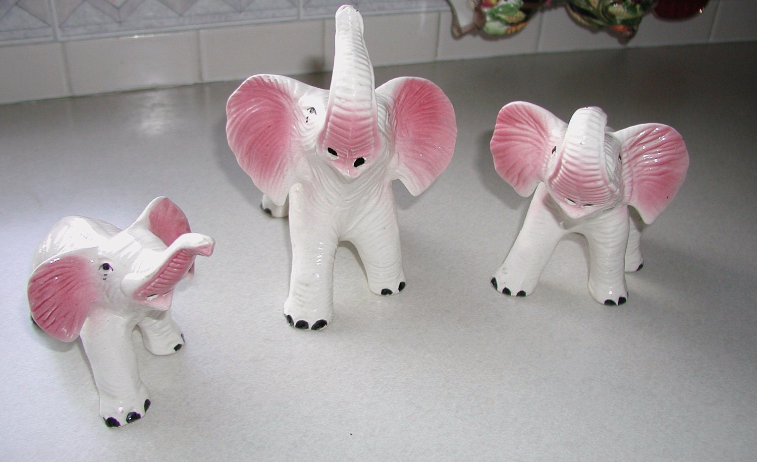 Going Gone CLEARANCE SALE 1950s - 1960s Ceramic Elephants Set of 3 10% discount
