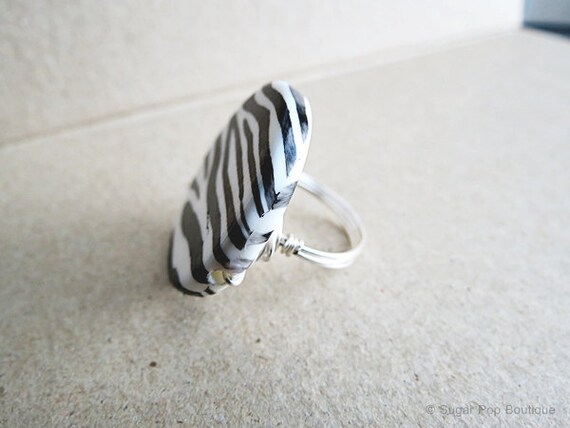 Flat & Round Circle Zebra Striped Bead - Wire Wrapped Cocktail Ring - Custom Band Size