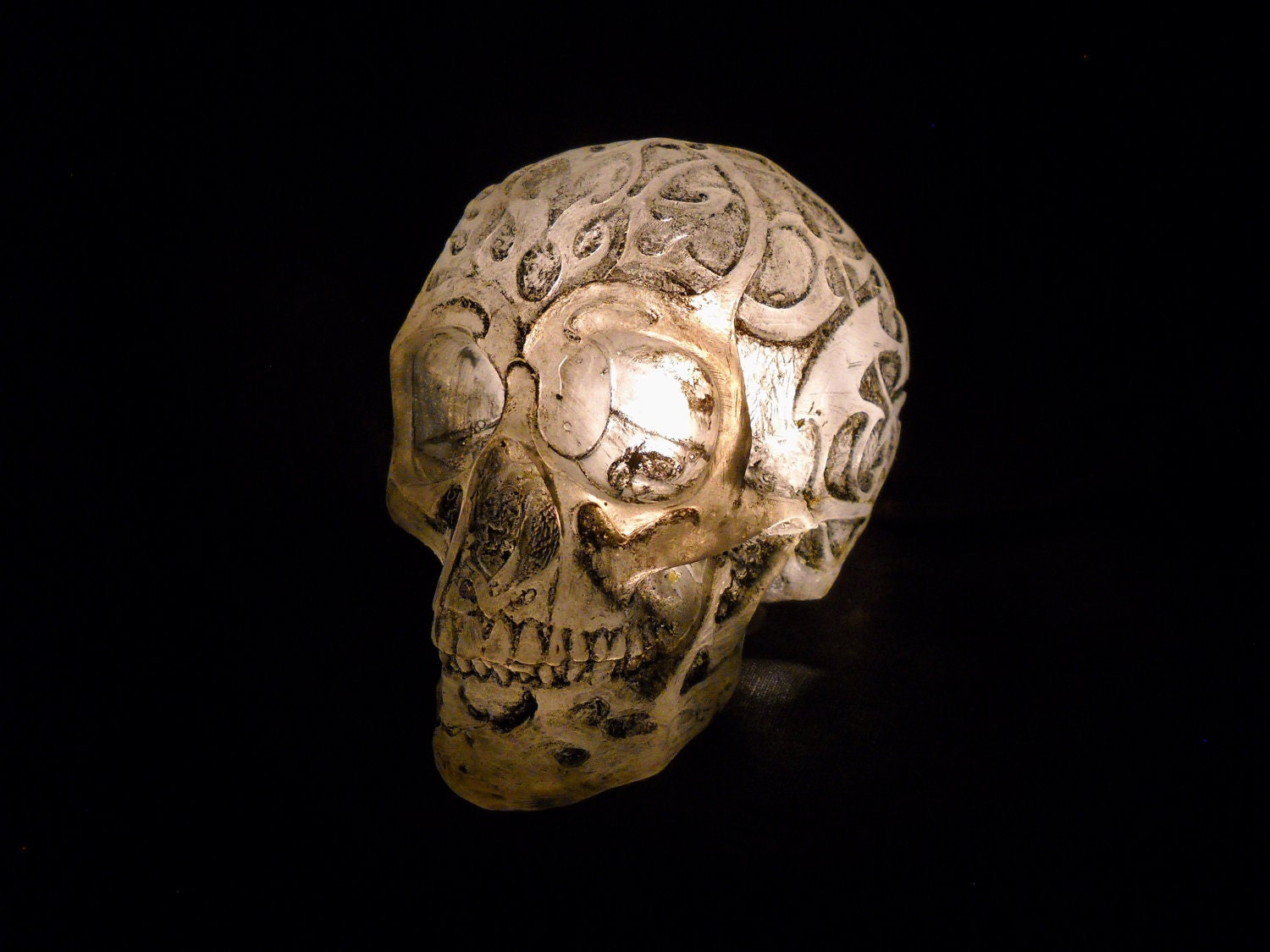Lighted skull lamp night light unique macabre horror art