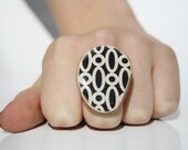 Cocktail ring black circle pattern spring jewelry fall geometric jewelry eco friendly jewelry minimalist jewelry nature lover jewelry