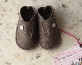BABY FELT SHOES Boy and Girl - Newborn also available - Natural Brown 100% Wool Felt shoes
