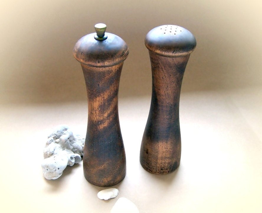 Vintage Wooden Salt and Pepper Mill Set Tre by TheWhitePelican
