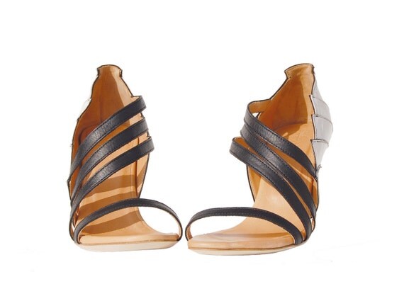 High heels handmade black and white fan leather sandals