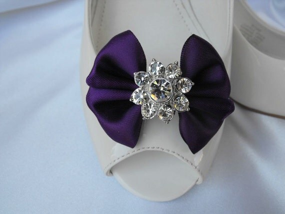 Handmade bow shoe clips with rhinestone center by enjoythecreation