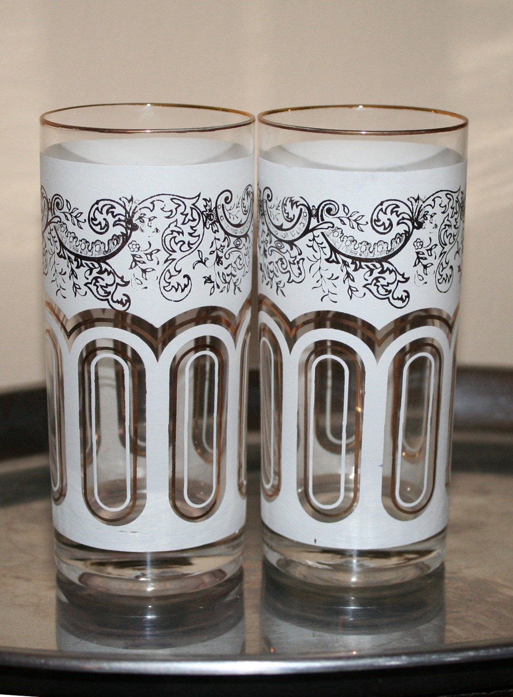 Marrakech tea glasses in white and gold