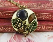 Warm spring cat's eye stone necklace