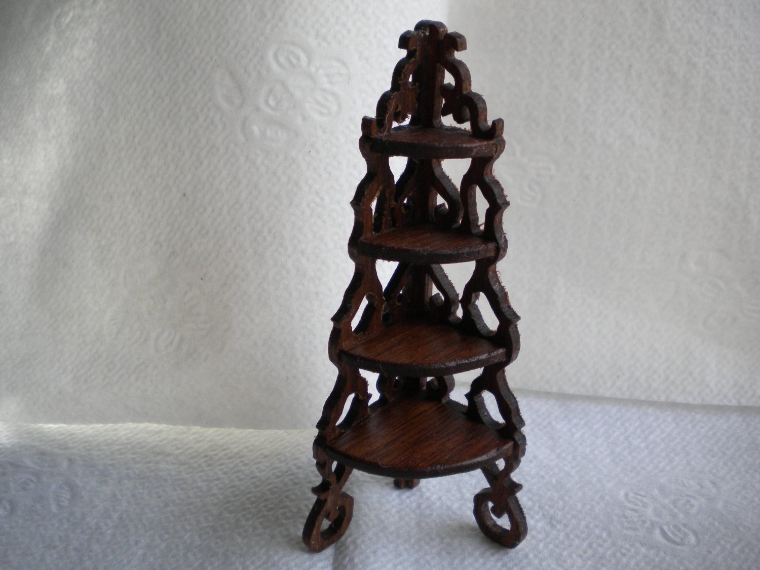 Miniature corner shelf