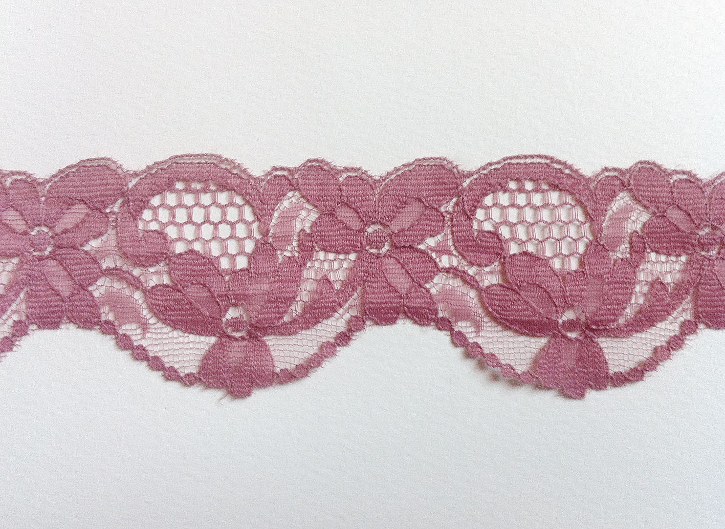 Trim lace 4.4 yard - dark pink