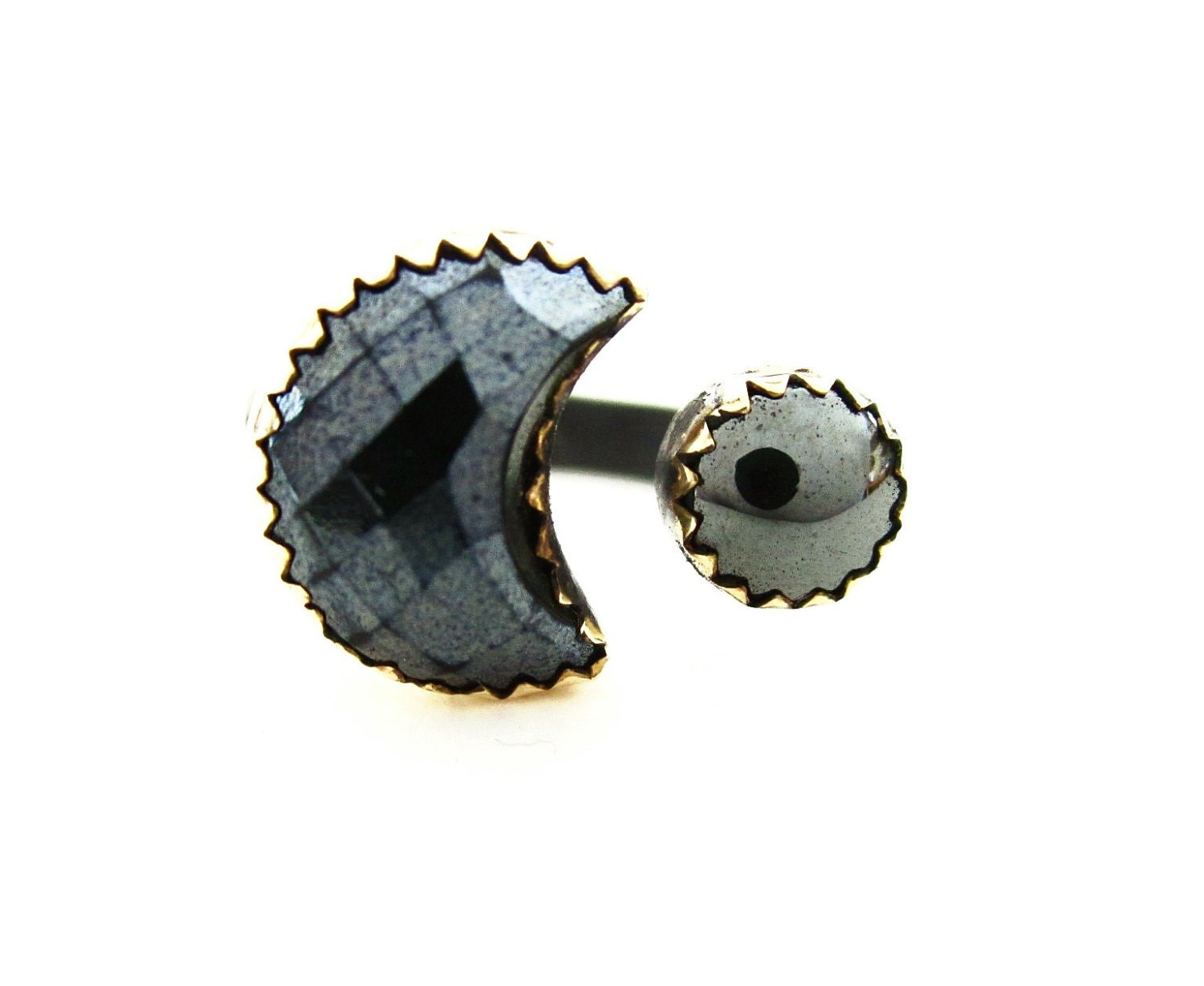 the Black Moon Ring