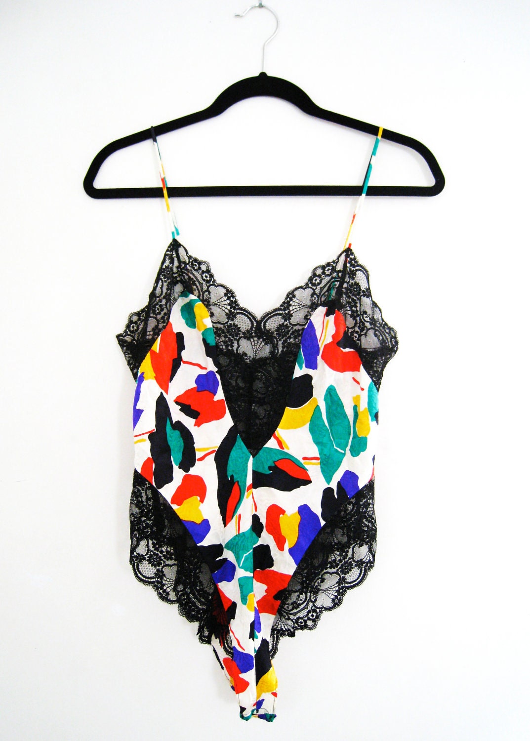 CutandChicVintage Boutique on Etsy