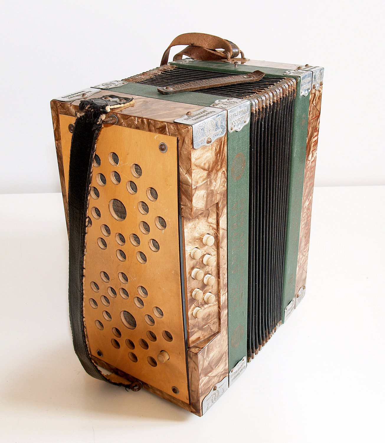 old accordeon "Gebr. Ludwig Accordeon" for kids . very rare shabby vintage music