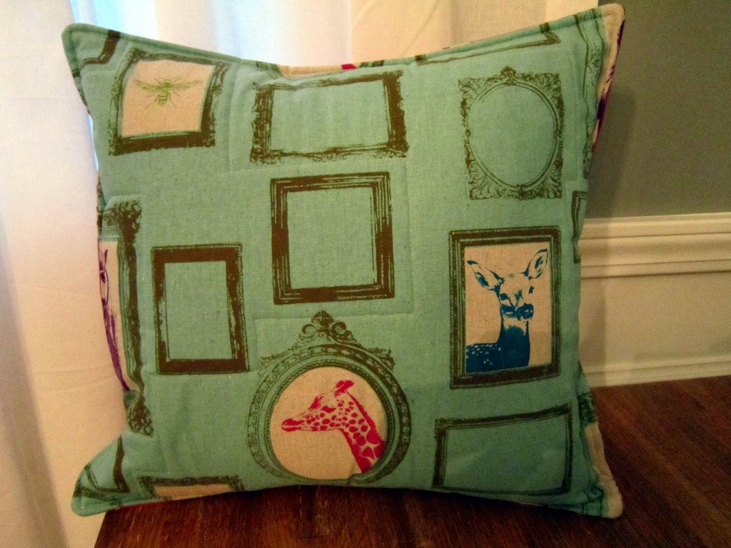 Echino Throw Pillow