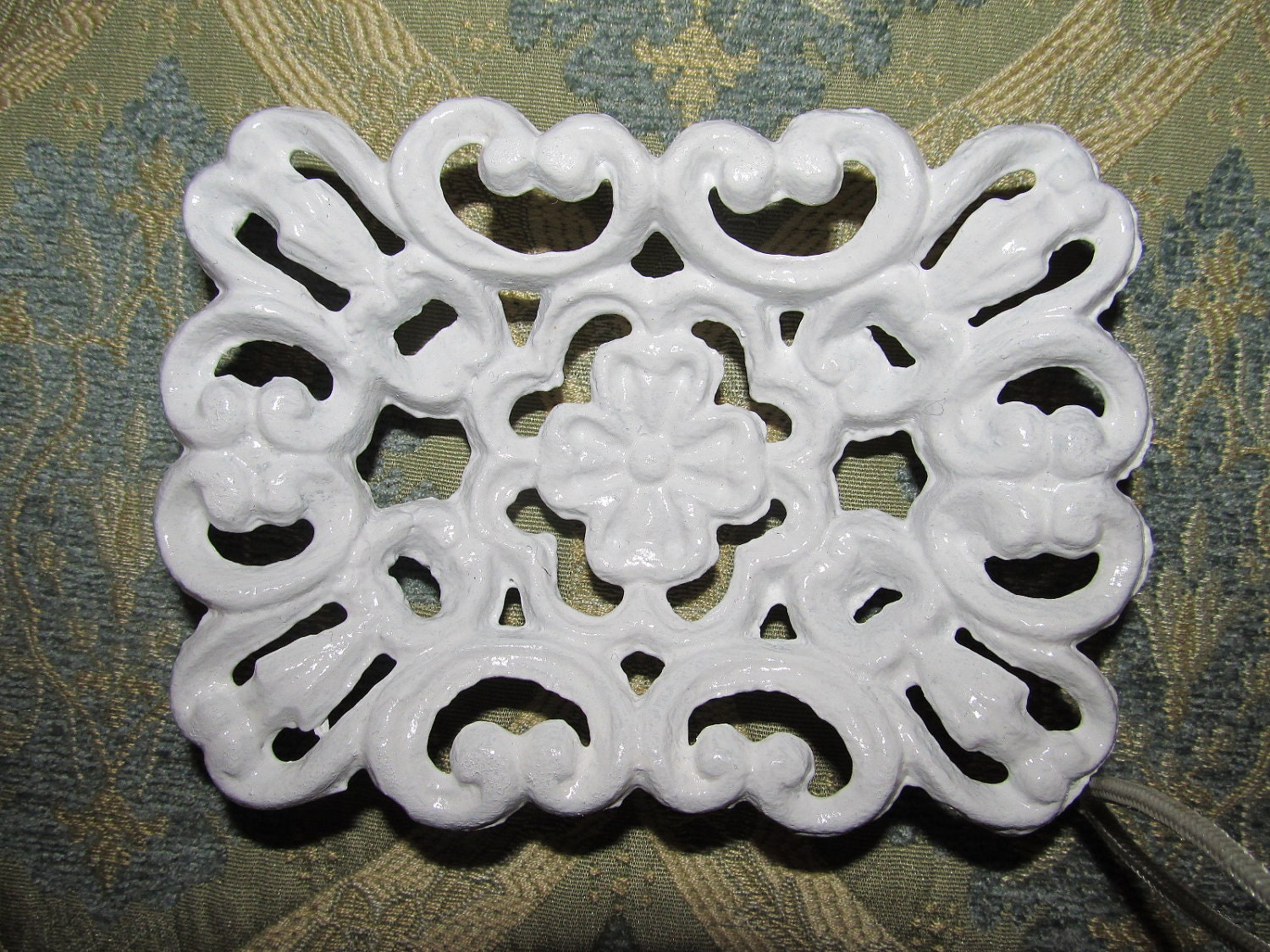 Shabby Chic Ornate Soap Dish Holder