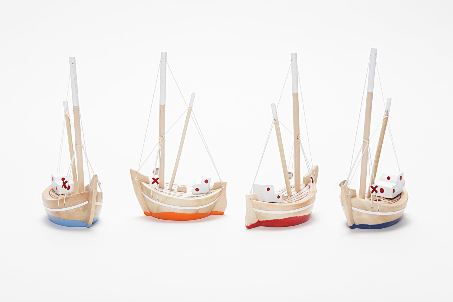 Free Shipping - Collection of  4 Wooden Boats
