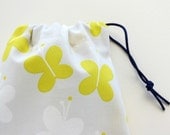 Butterfly Fabric Goody Bags / Birthday Party Favors / Goodie Bags / Cloth Gift Bags / Treat Bags / 6.25 x 9.5 inches / Set of 5