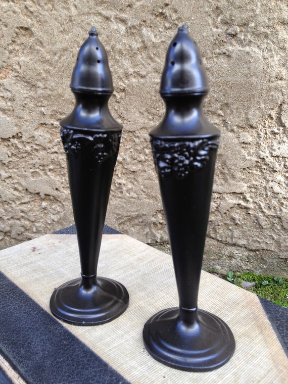 Vintage Tall Metal Salt and Pepper Shakers Oil by EightySix56