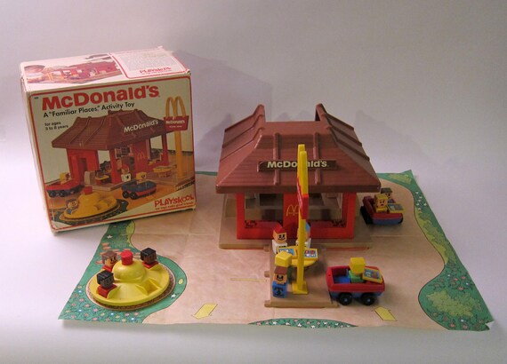 Playskool McDonalds Play Set With People and Box Complete Set