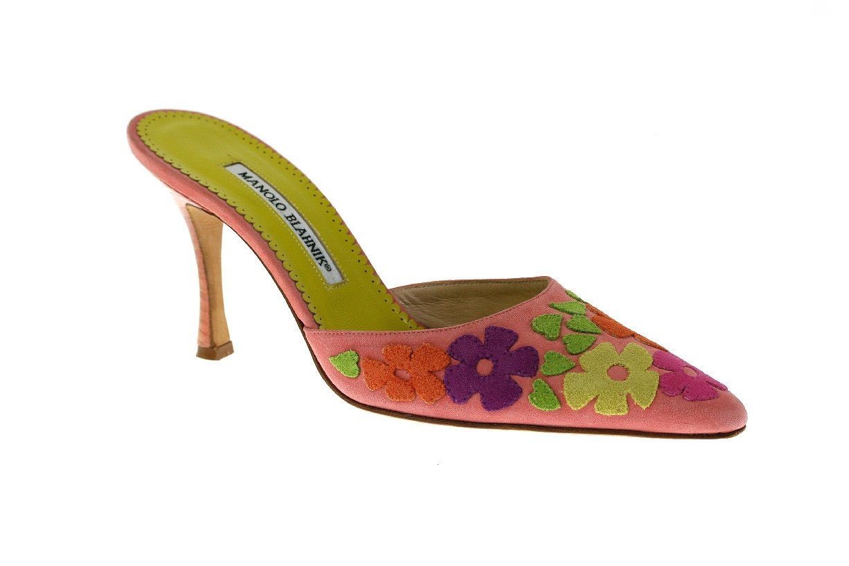 Size 37.5 Vintage Manolo Blahnik Kitten Heels, Pink Suede Floral