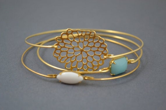 Gold Bangle, Gold Bracelet, Wire Bangle, Flower Bracelet, Gold Bangle, Gold Bracelet, Bridal bracelet, Stackable Bangles, Mums.