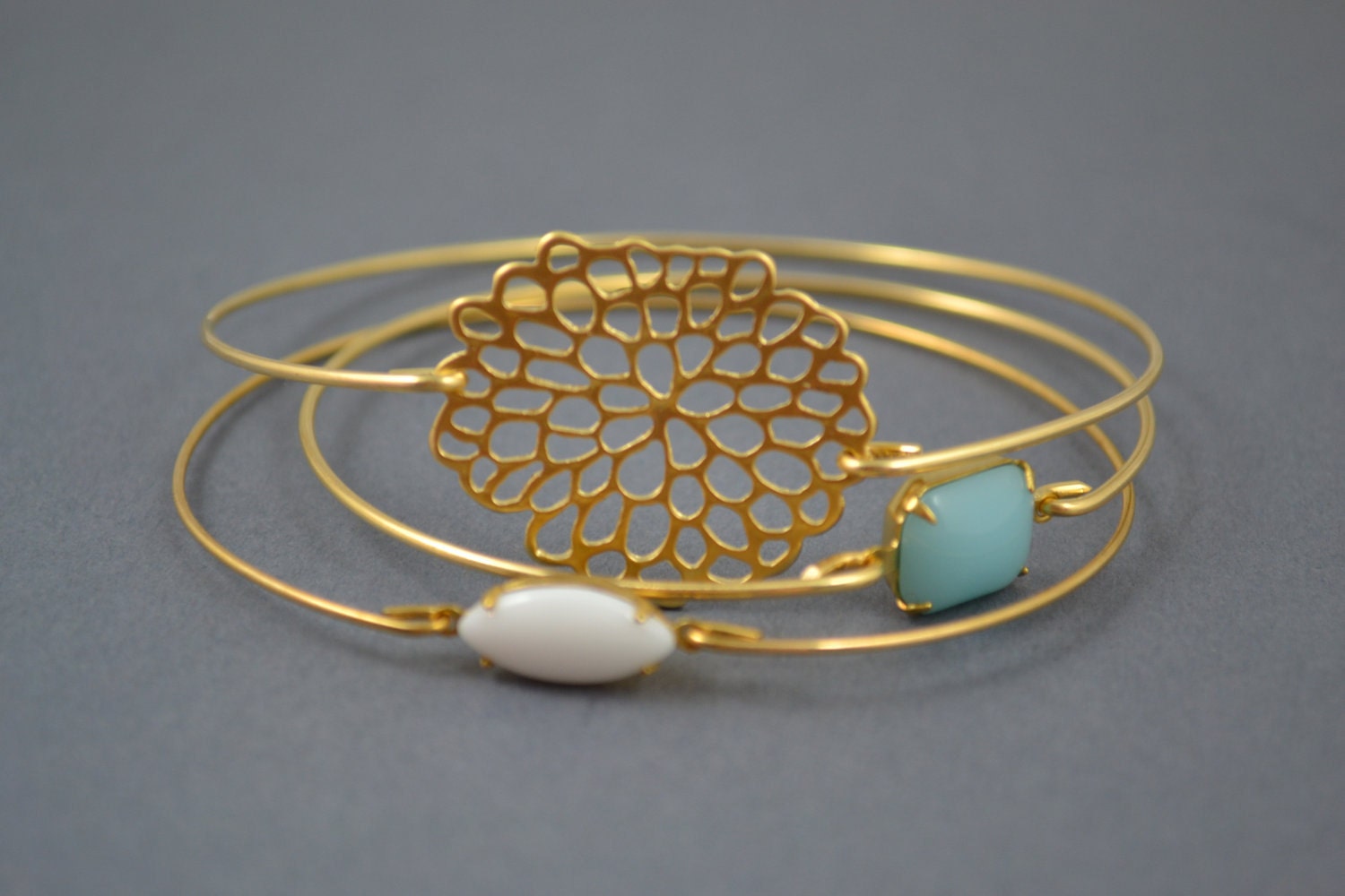 Gold Bangle, Gold Bracelet, Wire Bangle, Flower Bracelet, Gold Bangle, Gold Bracelet, Bridal bracelet, Stackable Bangles, Mums.
