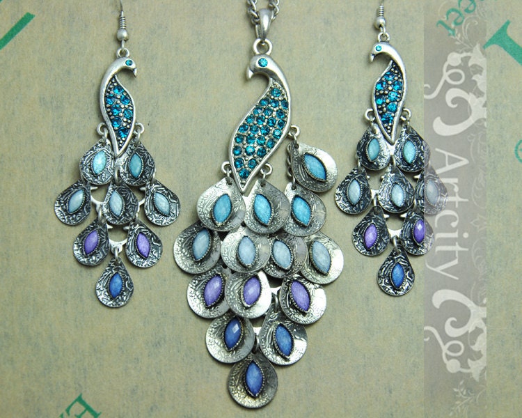 Elegant vintage style Peacock Jewelry, Peacock Necklace and Peacock Earrings Set, Blue and purple Crystals feather