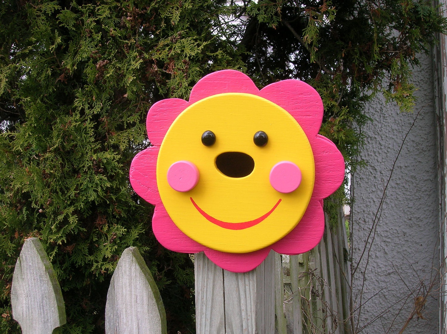 Birdhouse - Flower Power Smiley Face Spring Birdhouse