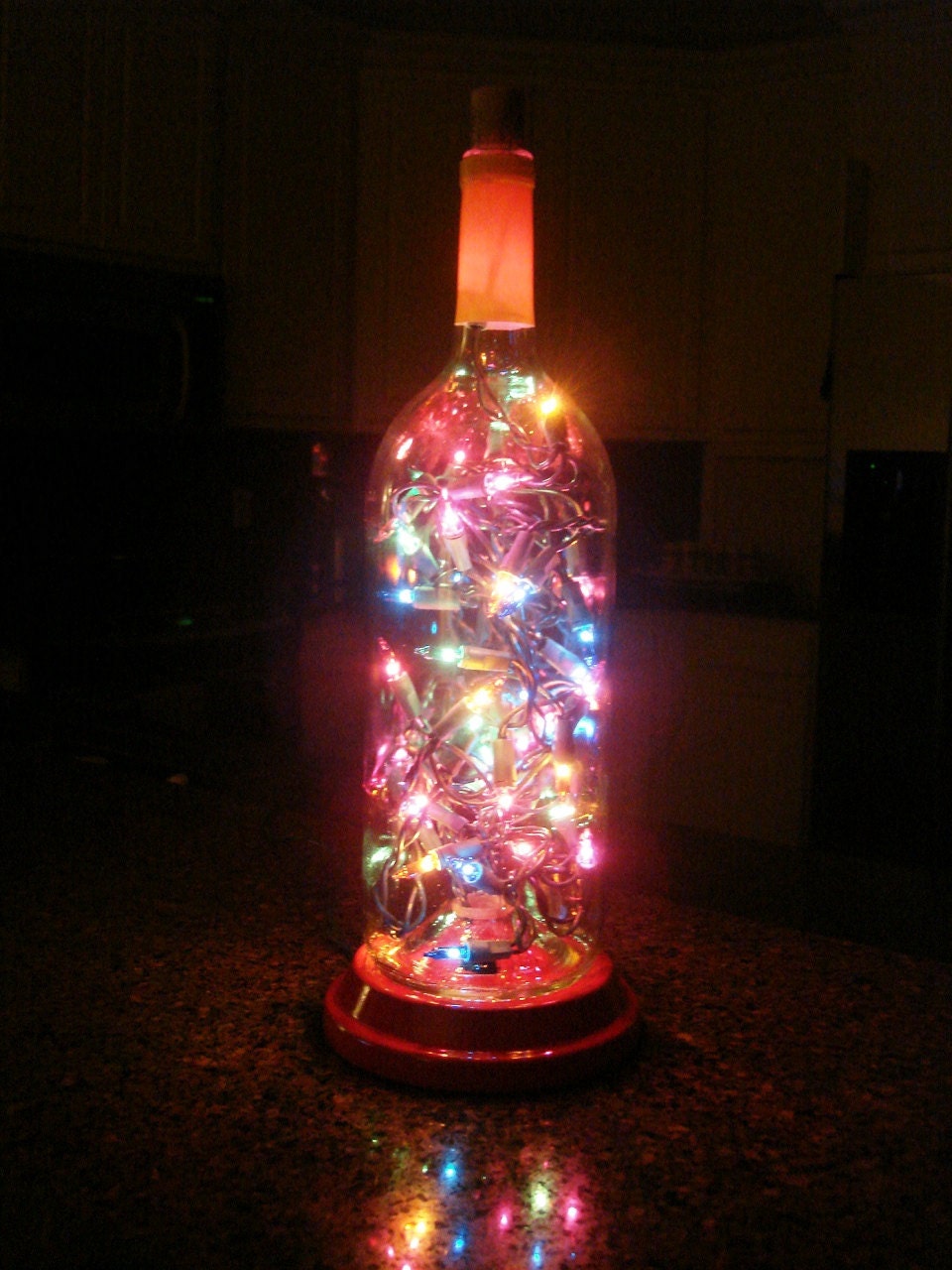 Table top bottle light with base